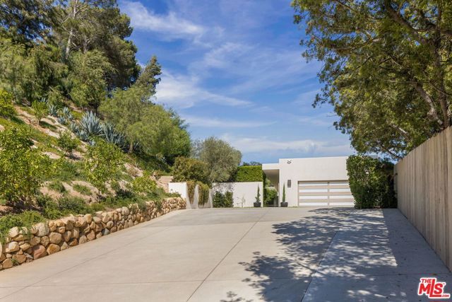 1822 Westridge Road, Los Angeles, CA 90049