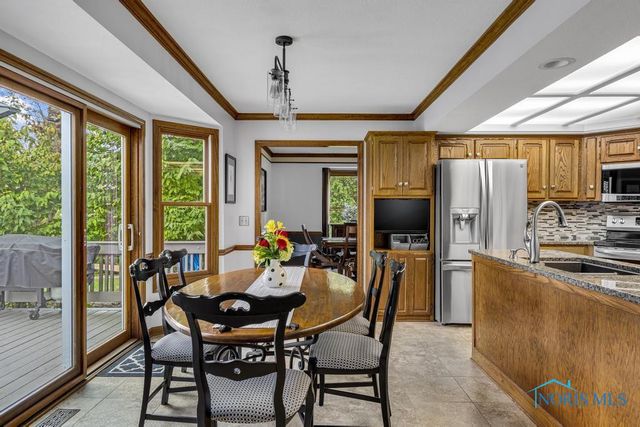 26835 Mohawk Drive, Perrysburg, OH 43551