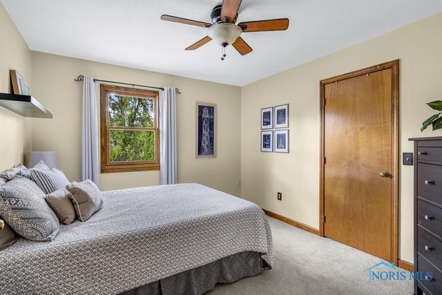 26835 Mohawk Drive, Perrysburg, OH 43551