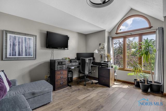 26835 Mohawk Drive, Perrysburg, OH 43551