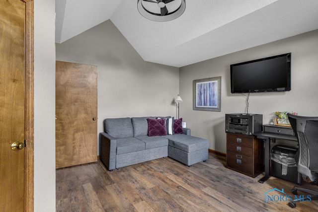 26835 Mohawk Drive, Perrysburg, OH 43551