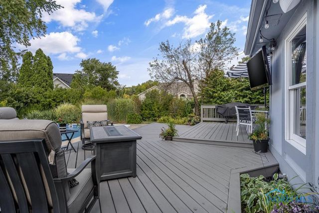 26835 Mohawk Drive, Perrysburg, OH 43551