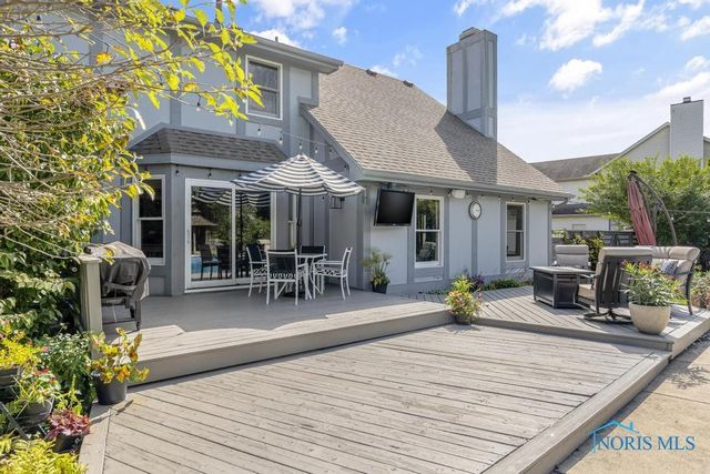 26835 Mohawk Drive, Perrysburg, OH 43551