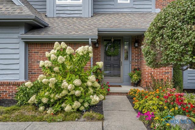 26835 Mohawk Drive, Perrysburg, OH 43551