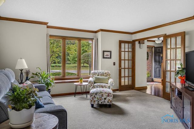 26835 Mohawk Drive, Perrysburg, OH 43551