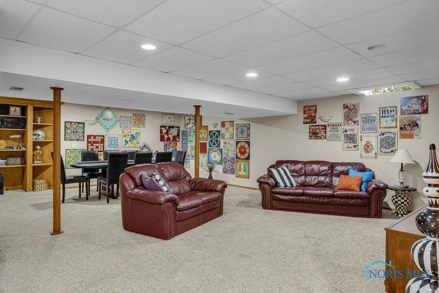 26835 Mohawk Drive, Perrysburg, OH 43551