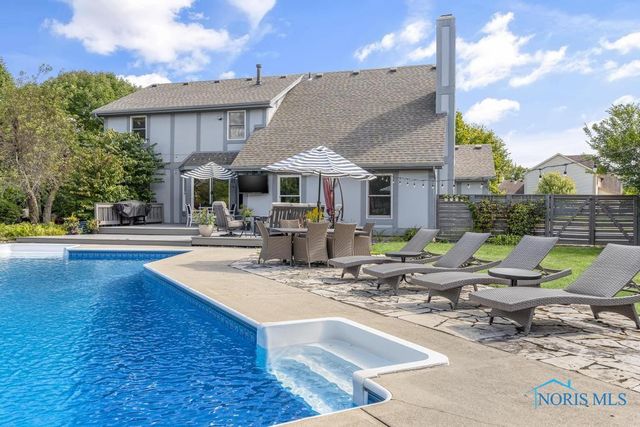 26835 Mohawk Drive, Perrysburg, OH 43551