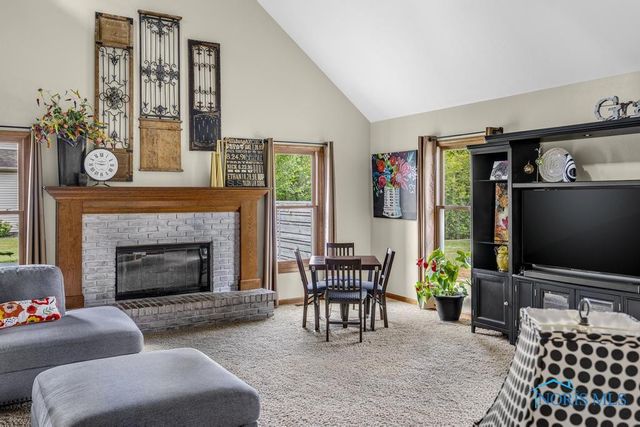 26835 Mohawk Drive, Perrysburg, OH 43551