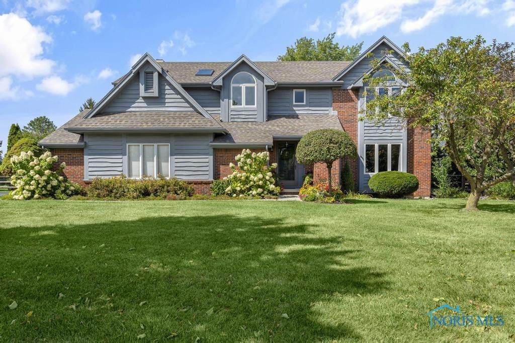 26835 Mohawk Drive, Perrysburg, OH 43551