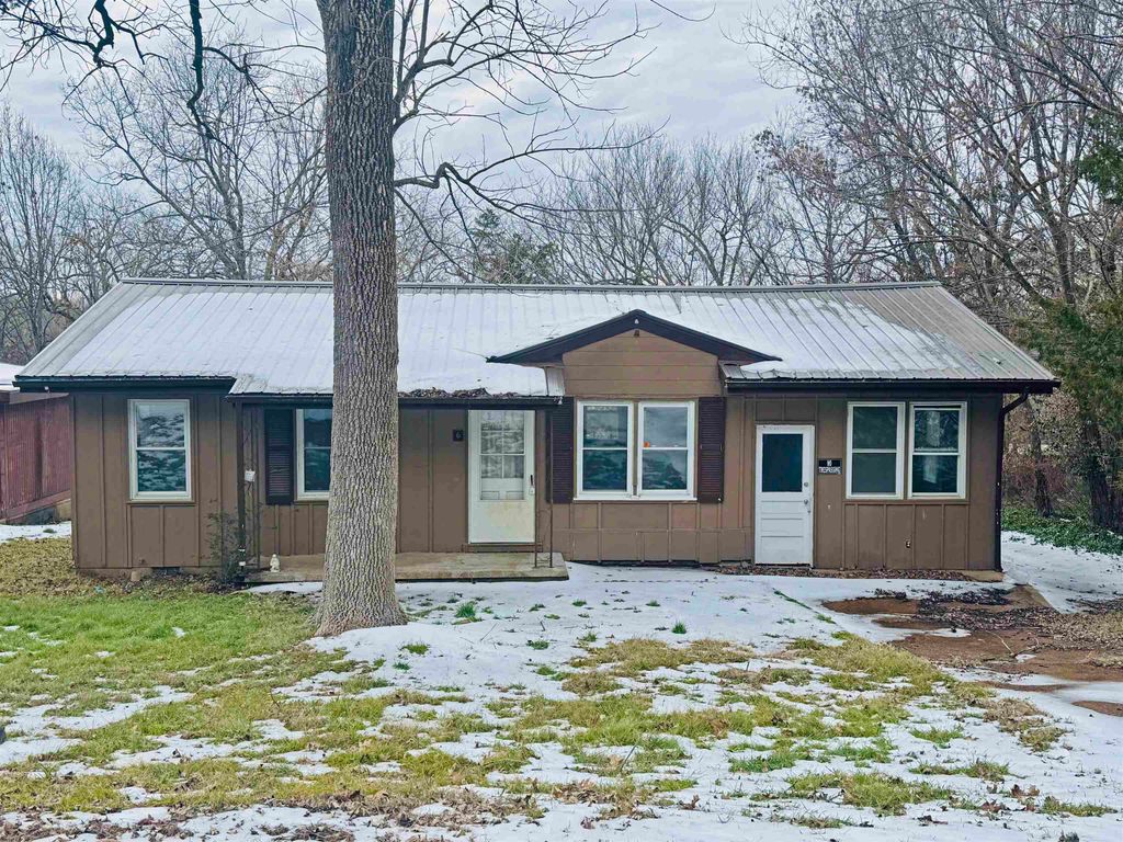 6 Arrowhead Drive, Cherokee Village, AR 72529