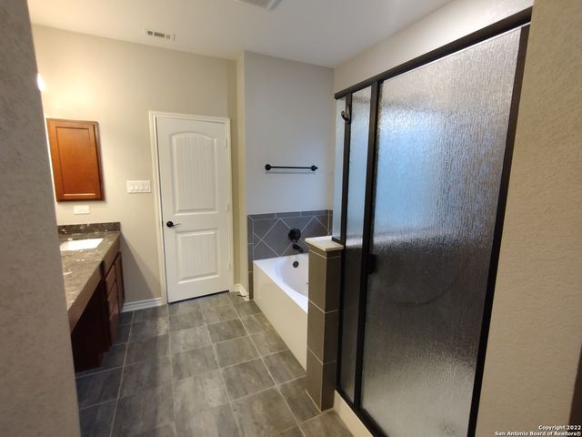 11212 HILL TOP LOOP, Helotes, TX 78023