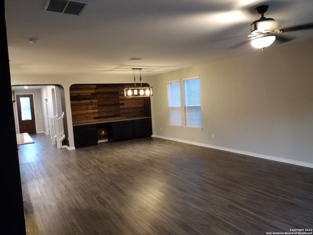 11212 HILL TOP LOOP, Helotes, TX 78023