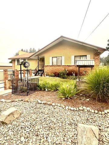 967 E Birch Ave, Colville, WA 99114