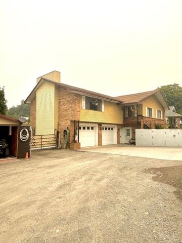 967 E Birch Ave, Colville, WA 99114