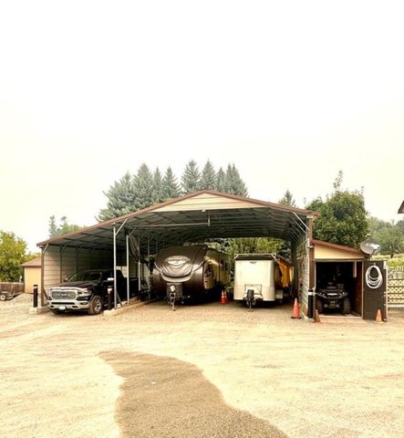 967 E Birch Ave, Colville, WA 99114