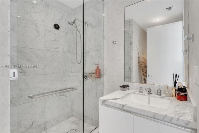 16901 Collins Avenue 1802, Sunny Isles Beach, FL 33160
