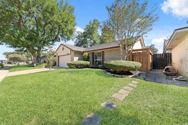 7235 Londres Drive, Houston, TX 77083