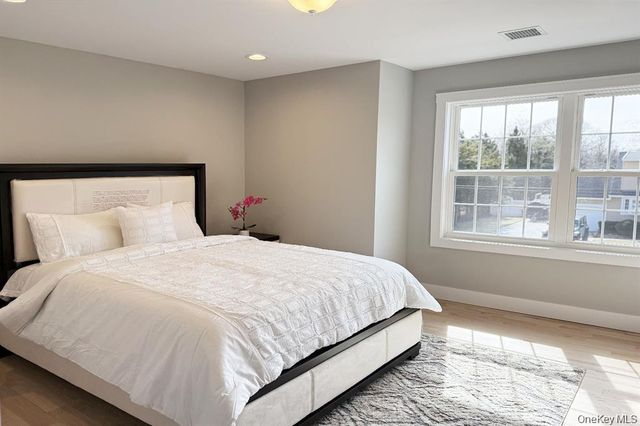 255 Maple Ave Maple Ave, East Meadow, NY 11554