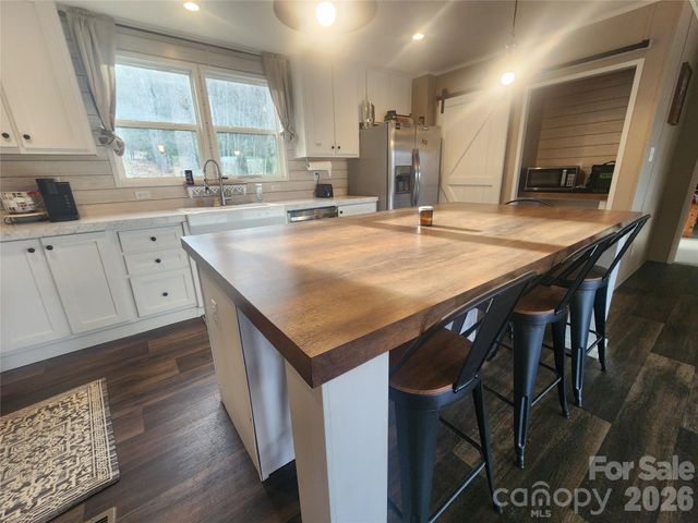 659 Cold Creek Road, Canton, NC 28716