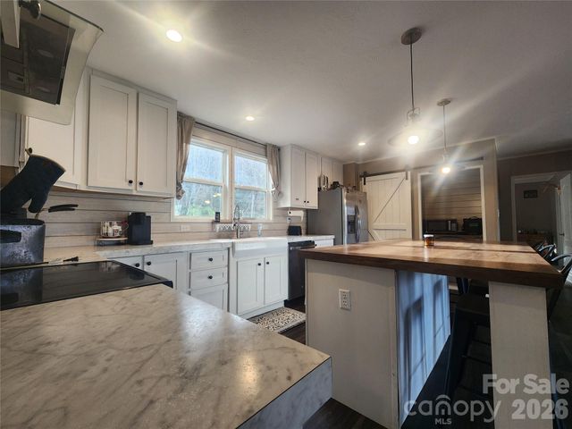 659 Cold Creek Road, Canton, NC 28716