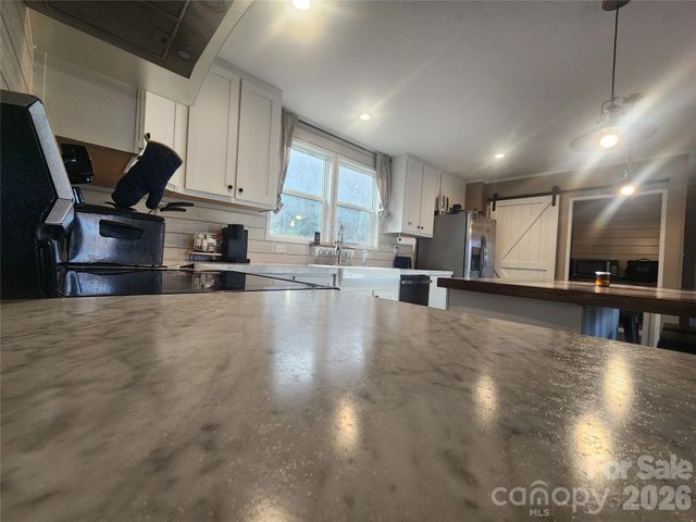 659 Cold Creek Road, Canton, NC 28716