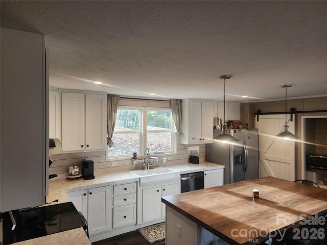 659 Cold Creek Road, Canton, NC 28716