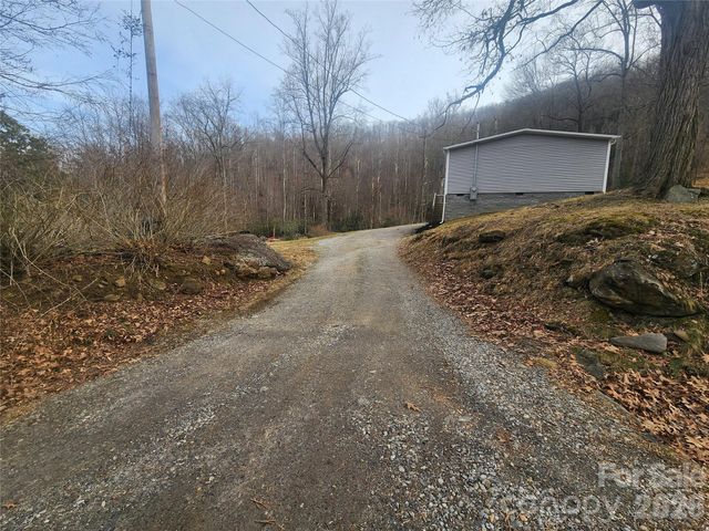 659 Cold Creek Road, Canton, NC 28716