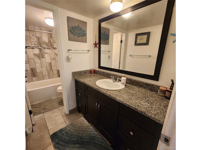 384 S Ironton St 102, Aurora, CO 80012