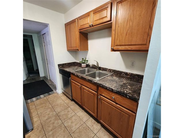 384 S Ironton St 102, Aurora, CO 80012