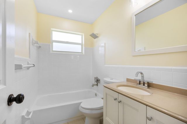 4405 NW 43rd Terrace, Tamarac, FL 33319