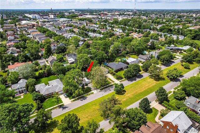 20 New Amsterdam Avenue, Buffalo, NY 14216