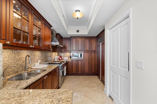 17875 Collins Ave 3205, Sunny Isles Beach, FL 33160