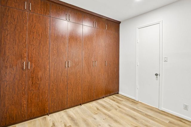 2829 Timmons Lane 211, Houston, TX 77027