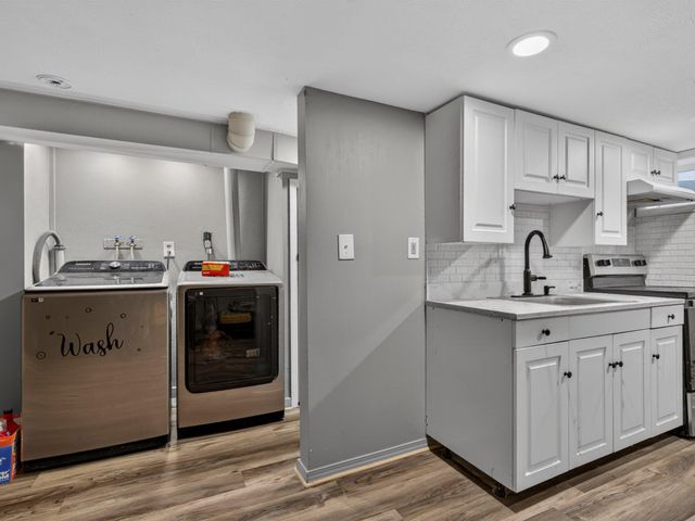 1406 Lincolnway, La Porte, IN 46350
