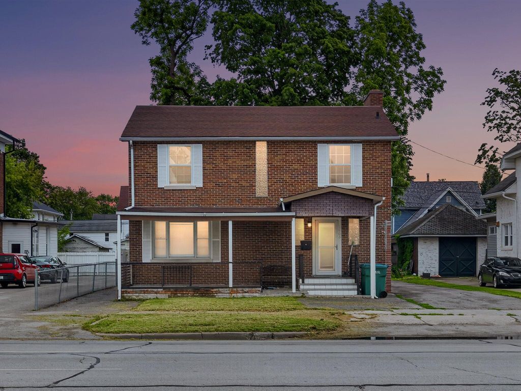 1406 Lincolnway, La Porte, IN 46350