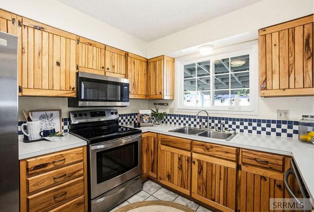 2334 S Woodruff Avenue, Idaho Falls, ID 83404