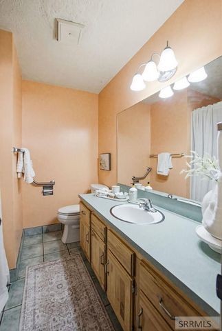 2334 S Woodruff Avenue, Idaho Falls, ID 83404