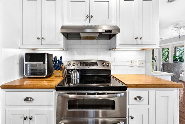 118 Watson Way, Pawleys Island, SC 29585
