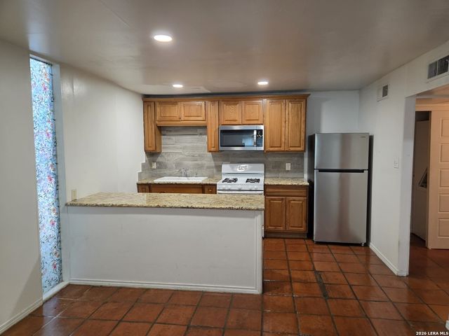 1315 E Mulberry Ave Apt 17, San Antonio, TX 78209