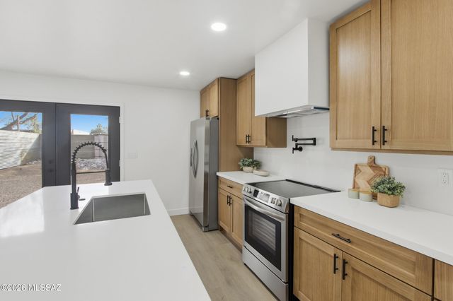 2208 E 19th Street, Tucson, AZ 85719