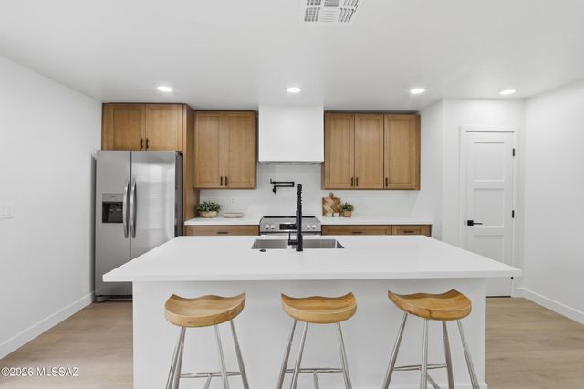 2208 E 19th Street, Tucson, AZ 85719