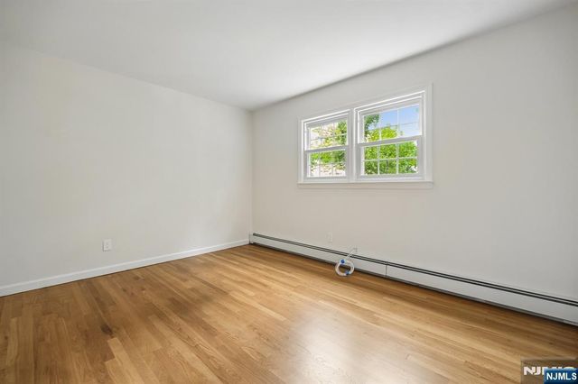 6 Aster Court, Paramus, NJ 07652