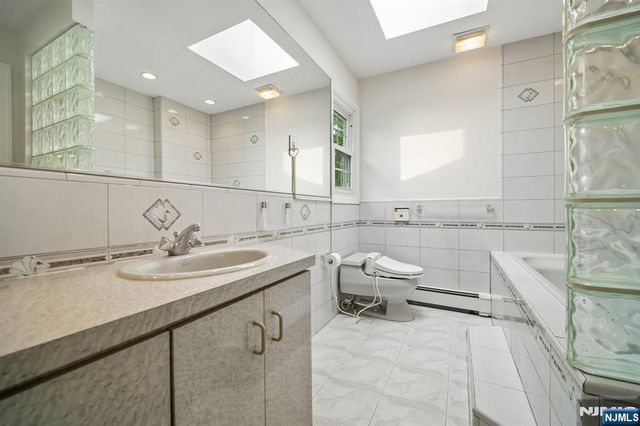 6 Aster Court, Paramus, NJ 07652