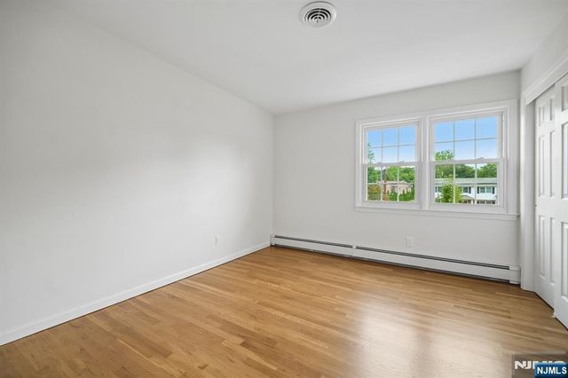 6 Aster Court, Paramus, NJ 07652