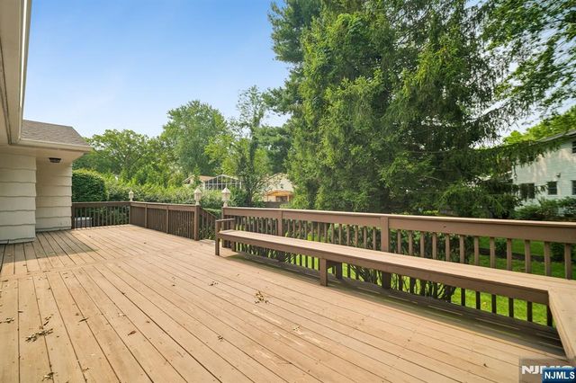 6 Aster Court, Paramus, NJ 07652