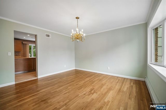 6 Aster Court, Paramus, NJ 07652