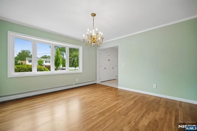 6 Aster Court, Paramus, NJ 07652