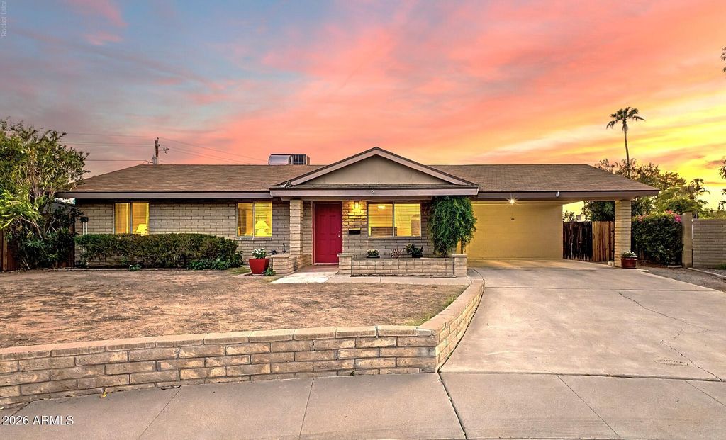 11208 N 38TH Place, Phoenix, AZ 85028 — exterior