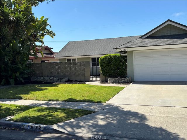 6562 Corrine Circle, Huntington Beach, CA 92647