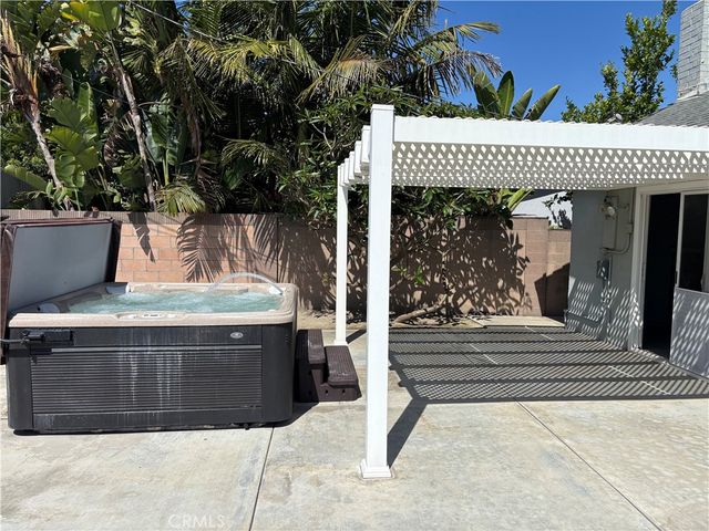 6562 Corrine Circle, Huntington Beach, CA 92647